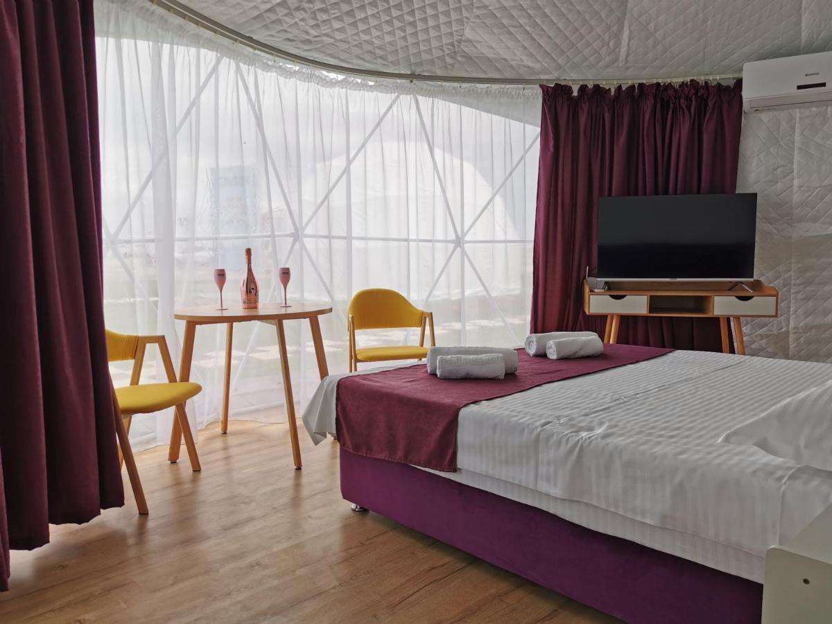 Отель Glamping By The Sea Нэводари Экстерьер фото