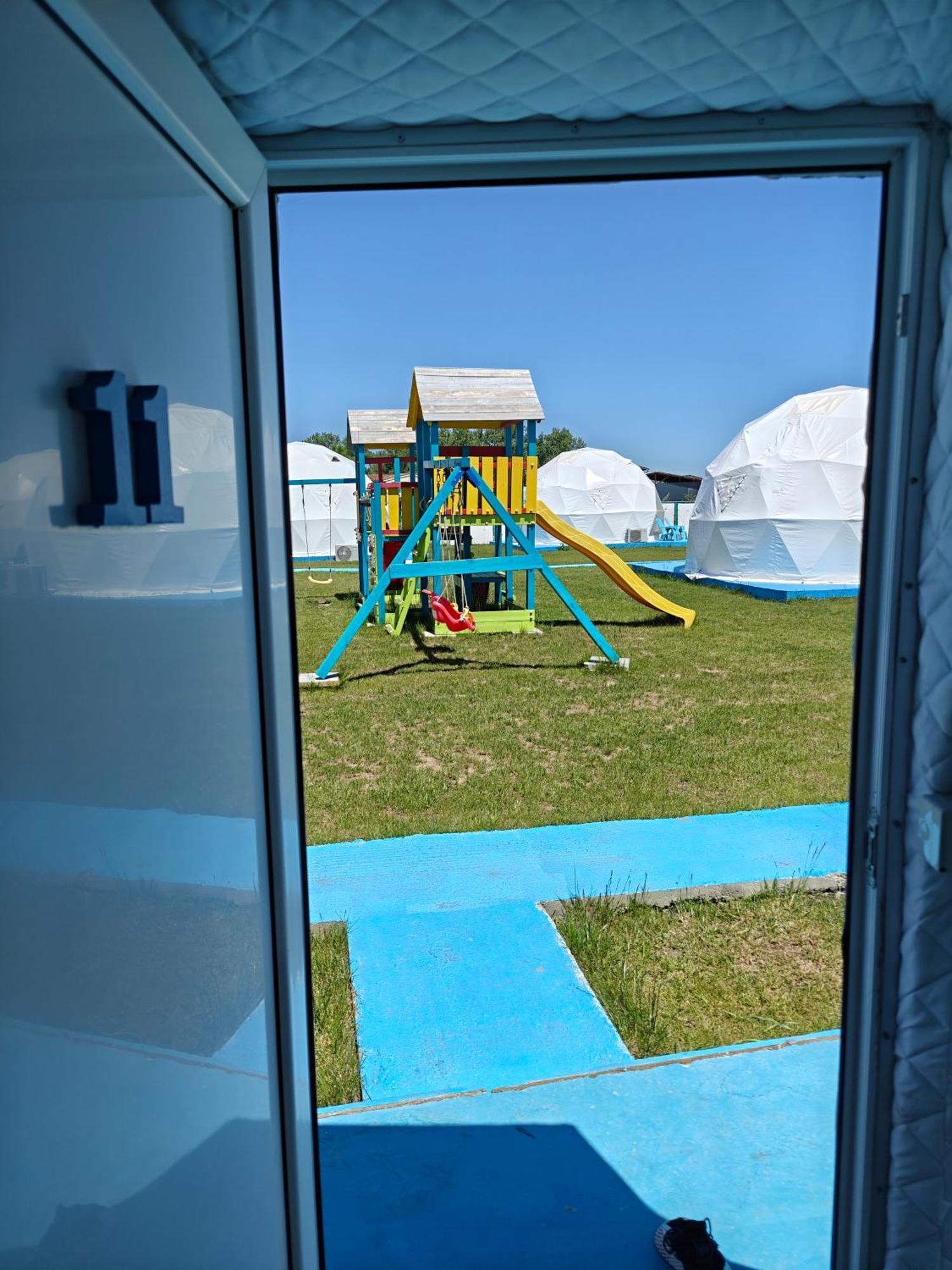 Отель Glamping By The Sea Нэводари Экстерьер фото